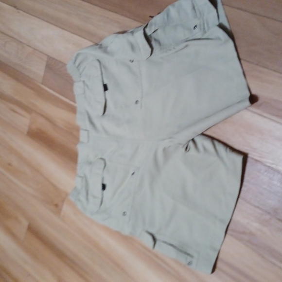 World Wide - Picture 2 of 4